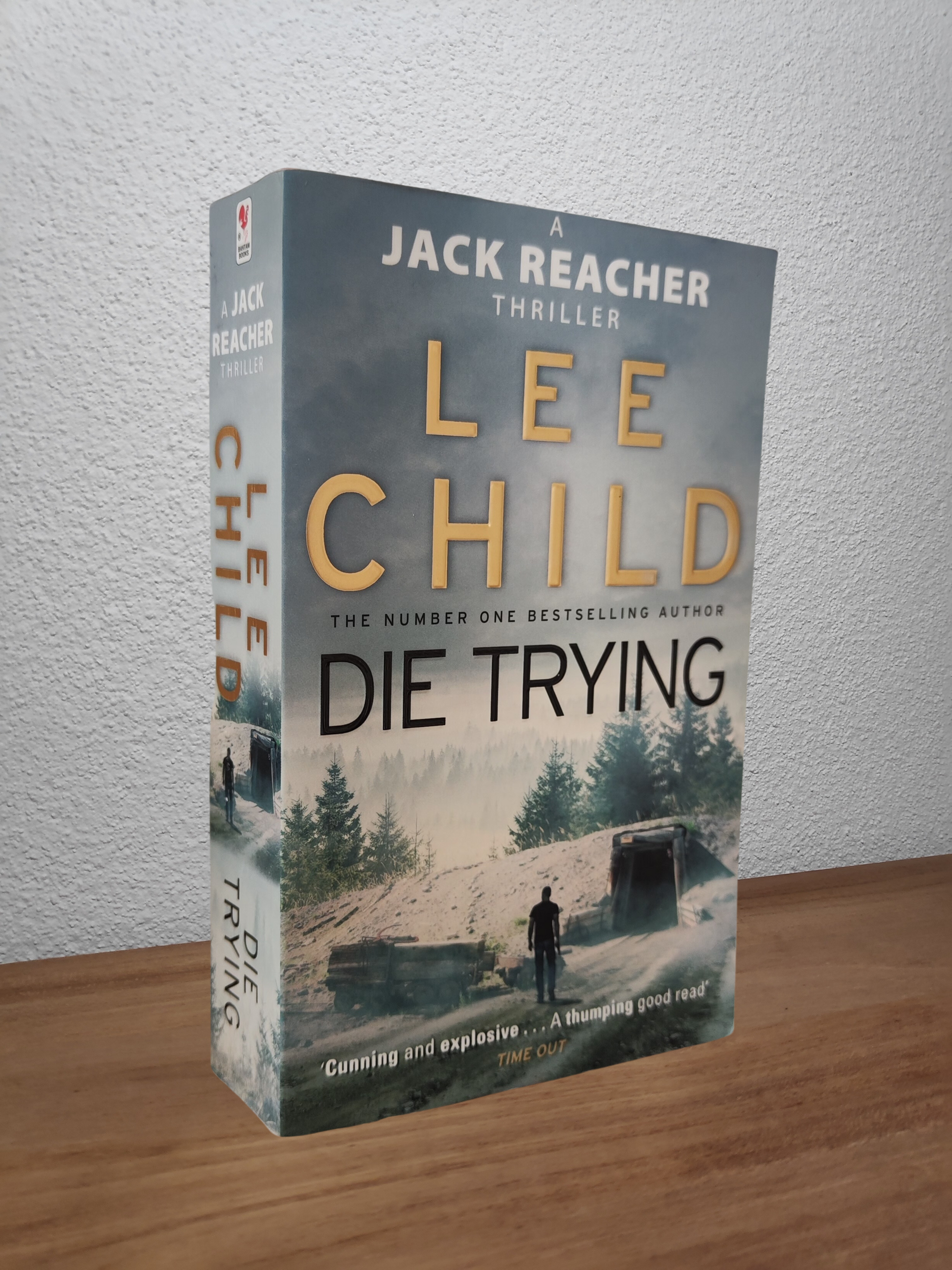 Die Trying (Jack Reacher Series #2) by Lee Child, Paperback